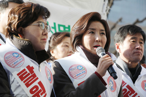 환경단체들 “원전 재개 주장에 경악…탈핵은 시대 목표”