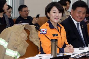 與 “소방관 국가직화 시급” vs 野 “지자체·부처간 이견 반대도”