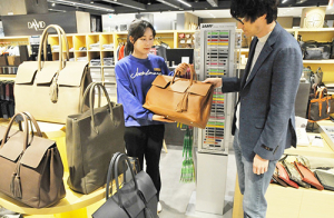롯데百, ‘아카테’ 팝업스토어
