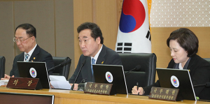 이 총리 “세월호 5주년…국민안전 개선방안 상시 생각하라”