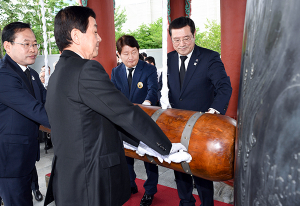 달빛동맹, 5.18기념식 참석 더욱 견고해져