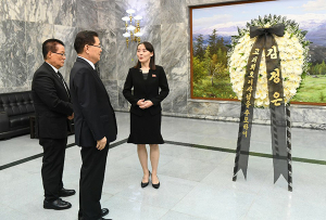 김정은 “이희호 여사에 각별한 감정”…김여정 “슬픔 이겨 내기를”