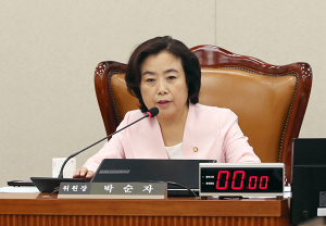 한국당 ‘버티기’ 박순자…당 윤리위 17일 징계안 심의