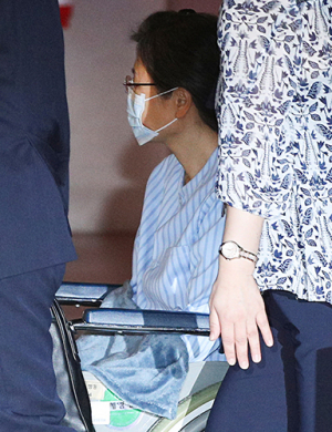 박근혜, 입원…외부인 출입 엄격 금지