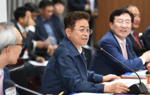 이철우 지사 “중소기업 최대한 지원”