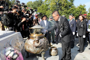 황교안 “대통령 리더십 상실…박정희 정신 배워야”
