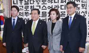 3당 원내대표, 검찰개혁법안 ‘우선 처리’ 어려울듯