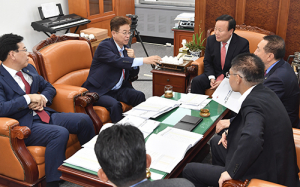 이철우 경북지사, 국회 방문…국비확보에 사활