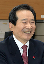 새 총리에 정세균 전 국회의장 지명