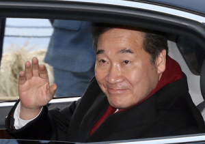 이낙연, 민주당 복귀…공동 선대위원장 맡을 듯