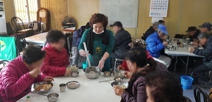 경산시새마을부녀회, 사랑의 떡국 잔치 열어