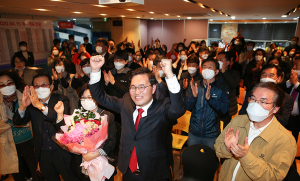 대구경찰, 달서갑 홍석준 당선인 압수수색