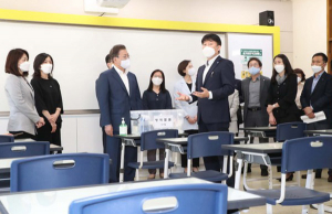 서울발 코로나19 확산…학부모들 “등교 반대” 아우성
