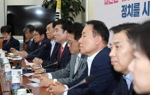 미래한국당 19일 현역·당선인 총회…합당 결론 내나