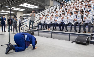 권영진 대구시장, 코로나19 의료영웅들에게 감사