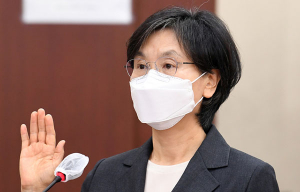‘첫 여성 중양선관위원장’ 노정희 취임