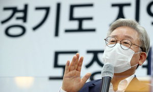 ‘3차 재난지원금’ 군불 때는 정치권…靑 “시기상조” 신중
