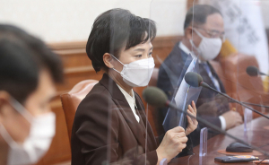 野 국토위 “진선미·김현미·윤성원 경질…부동산 정책 재검토”