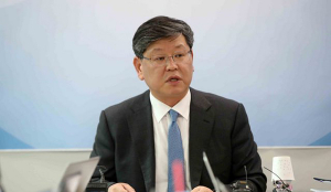 尹징계 절차 진행…文대통령 이용구 법무차관 임명