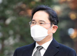 與 일각 이재용 사면론…MB·朴 사면 관련 ‘부담’