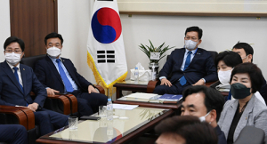 與 “임혜숙·노형민·박준영 거취, 당내 의견 듣고 靑에 전달”