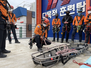 경북소방, 산악·계곡 추락사고 인명구조 특별훈련