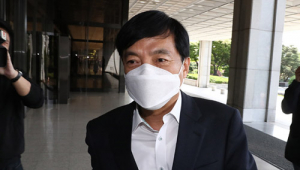 이성윤 기소…文정부 검찰 황태자서 피고인 전락