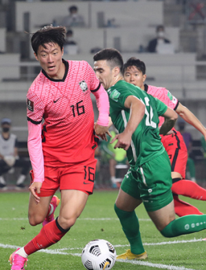 ‘캡틴’ 손흥민 활약, FIFA도 토트넘도 주목