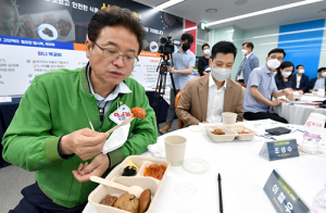 ‘벌레로 만들었어요’ 道, 고단백 곤충식품 6종 첫선