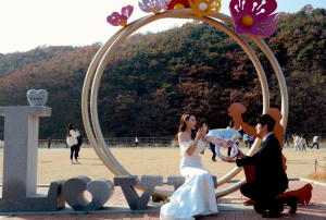 “당신의 결혼 이야기 들려 주세요~”