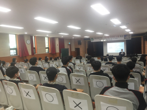 “많은 프로그램에 참여해 진로 탐색 가지길”