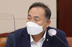 “코로나 이후 의료서비스 지역차↑…의대 신설”