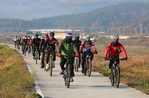 주낙영 경주시장, ‘형산강 자전거도로’ 조성 현장 점검