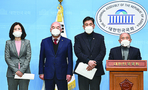 “자영업자 범법자 만드는 방역패스 단속 철회하라”