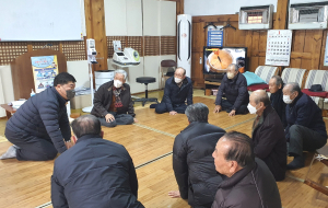 윤철용 신임 경주시 성건동장 지역 경로당 찾아 주민과 교류