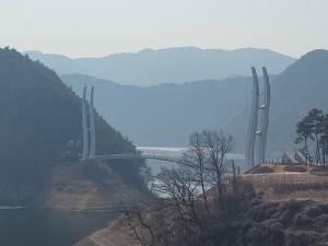 너도나도 출렁다리 설치…점검·관리 기준없어 안전 사각지대