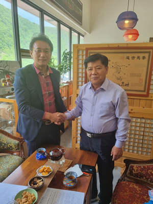 국힘 달성군수 공천경쟁 전재경 전 대구시국장, 조성제 후보 지지