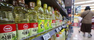 식용유·밀가루 가격 급등에 자영업자 ‘울화통’