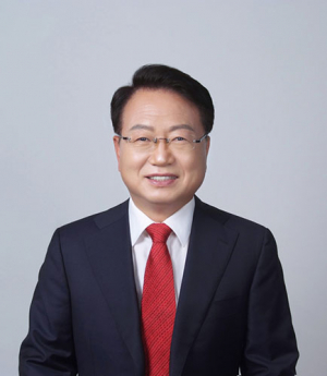 사전투표 앞둔 울진군수 후보들, 장외설전
