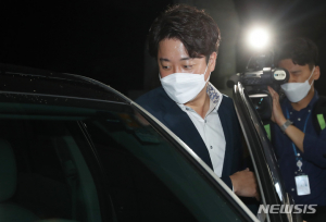 이준석 “與‚ 복귀 막으려 비상 선포…비상 상태 아냐”