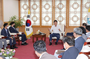 이강덕 포항시장, 기업하기 좋은 도시 직접 챙긴다