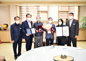 문경시, 6·25 참전용사 유족에 무공훈장 전수
