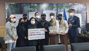 봉화군 청년창업가들, 수능 응원 선물꾸러미 전달