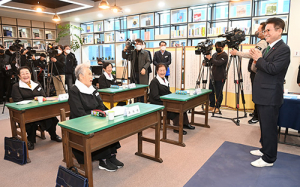 ‘칠곡할매글꼴’ 할머니들과 이철우 경북지사의 ‘마지막 수업’