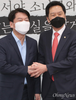 국민의 힘‚ 전당대회 앞두고 진흙탕 싸움 시작