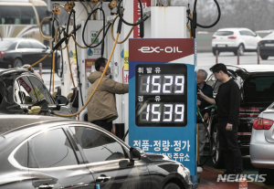 이르면 주중 ‘재역전’…경유 가격‚ 휘발유와 ‘4원’ 차이