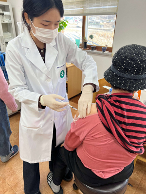 문경시보건소, 오지 주민 대상 코로나19 방문접종