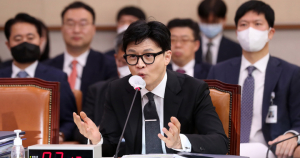 야 “검수원복 오판, 사과하라”…한동훈 “깡패·마약 수사 못하나”