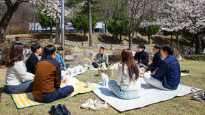 칠곡군, MZ세대 공무원들과 벚꽃 런치 미팅