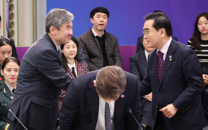 尹 “통일부, 北 간첩 행위 대응 심리전 준비하라”